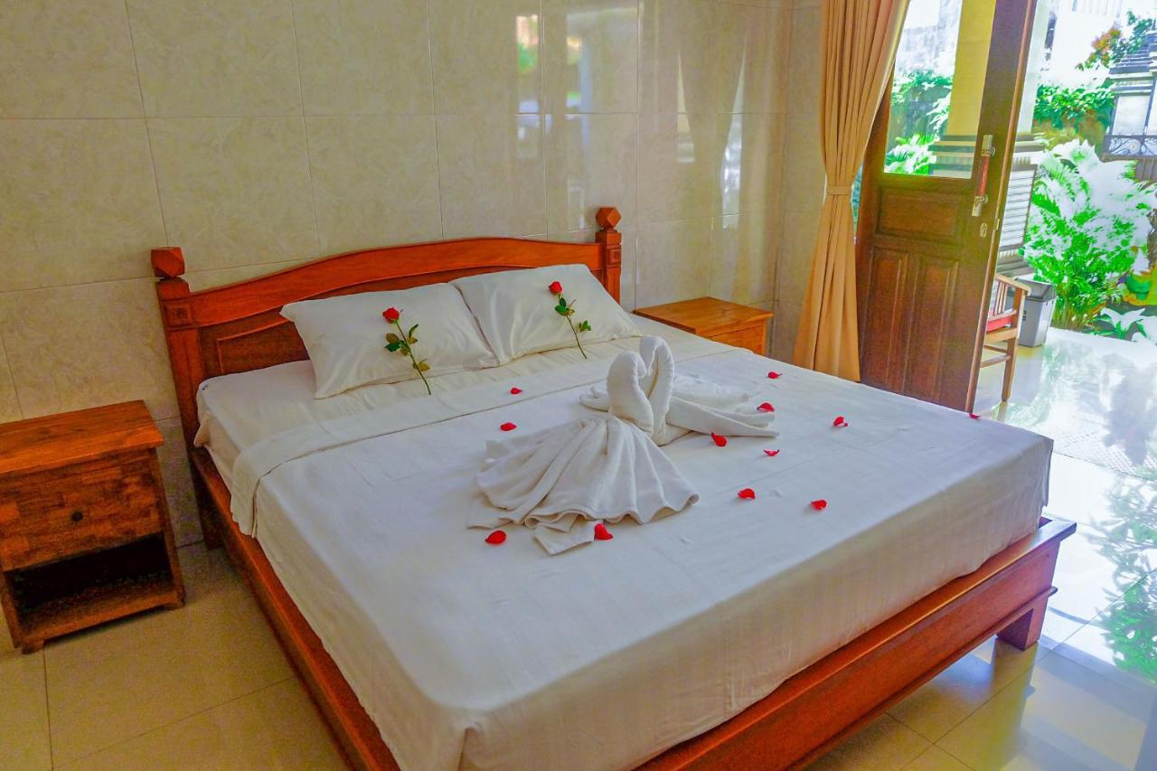 Adi Homestay Canggu Exteriör bild