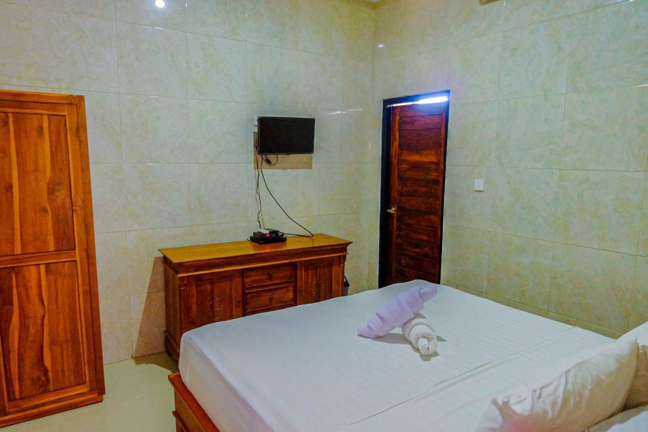 Adi Homestay Canggu Exteriör bild