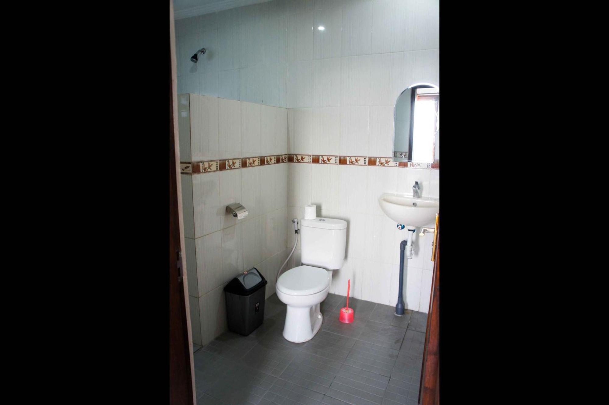 Adi Homestay Canggu Rum bild